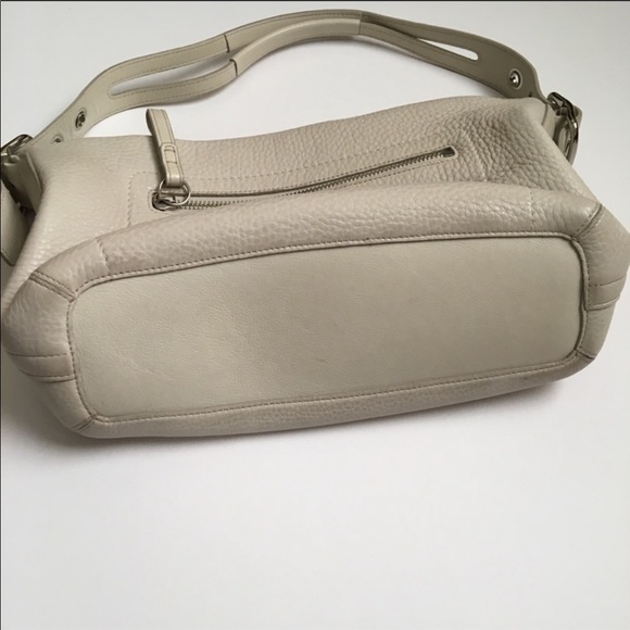 Coach Vintage Cream Pebbled Leather Bag (F02188) - Picture 5 of 8